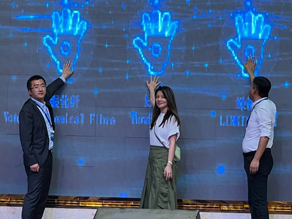 Zhongyuan Group | Textile Industry Fashion Brands Join Hands to Create Blue Sustainable Fashion